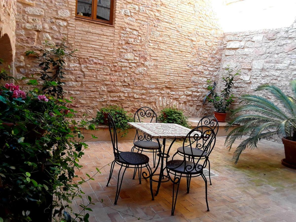 Case Brizi 10 Assisi Exterior foto